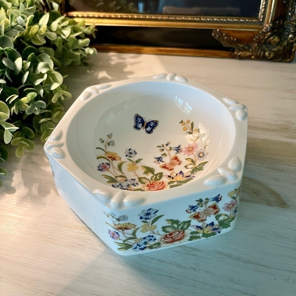 JOHN AYNSLEY, NWOT,COTTAGE GARDEN,HEXAGONAL DISH. BONE CHINA, CRAFTED IN ENGLAND